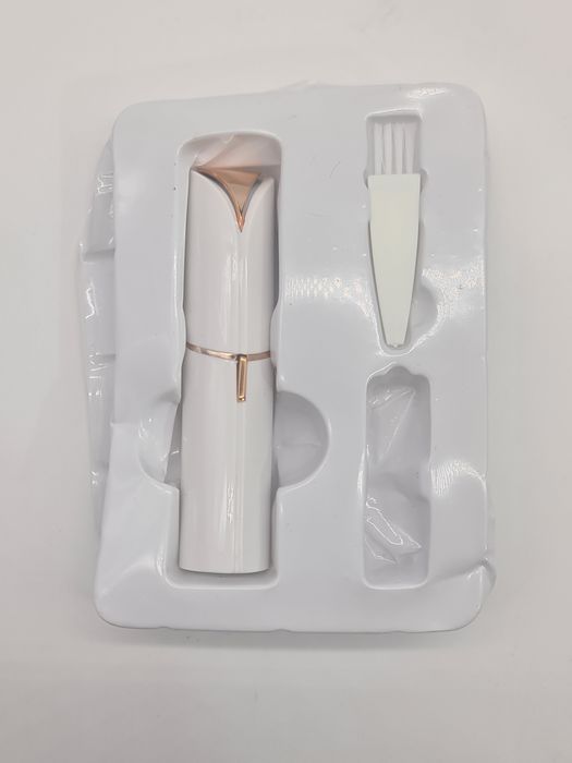 Depiladora facial FLAWLESS - nova