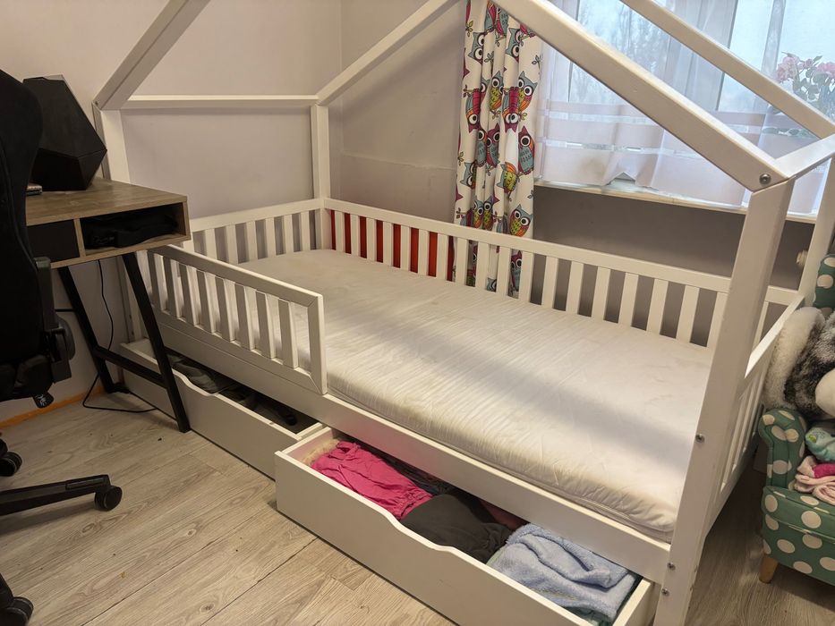 Sprzedam łóżko- domek dla dziecka