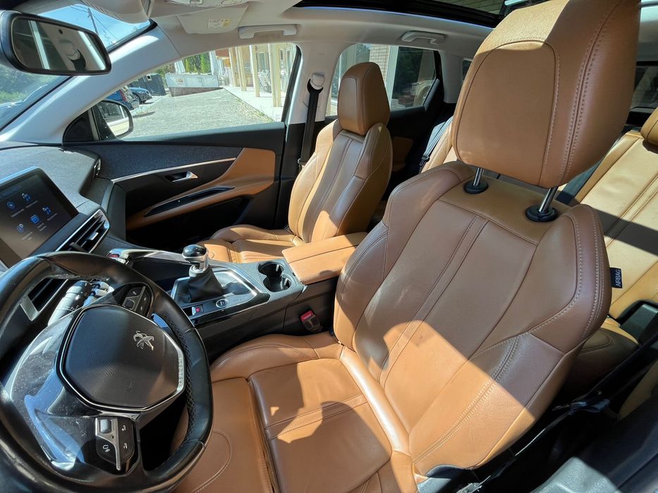 PEUGEOT 3008 allure
