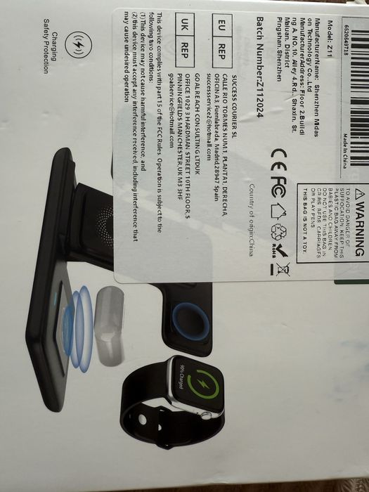 Зарядна станція для телефона, годинника, навушників