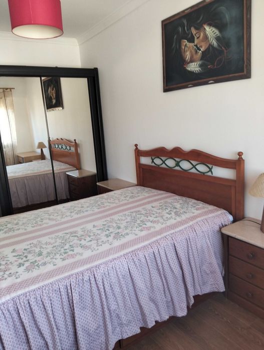 Quarto espaçoso na Cruz de Pau ,despesas incluídas