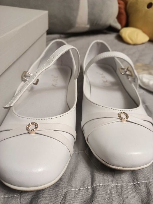 Buty komunijne, wianek, torebka, rękawiczki