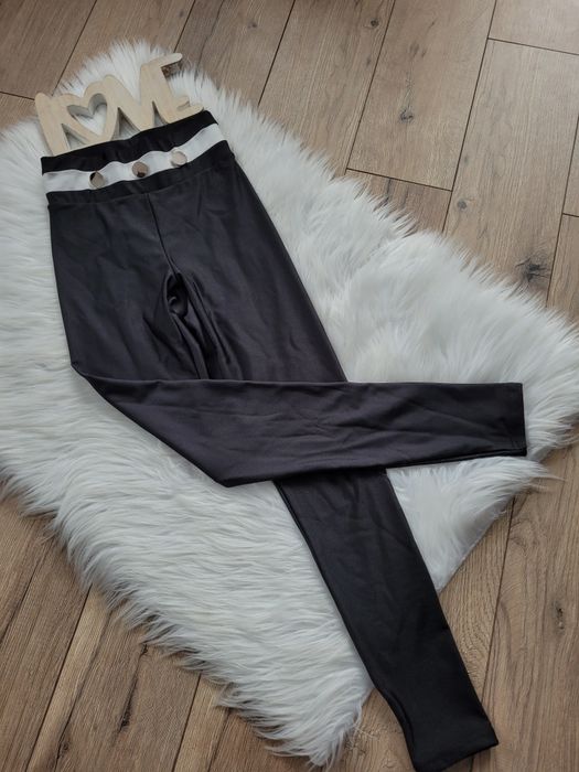 Czarne leginsy modelujace La manuel xs xs