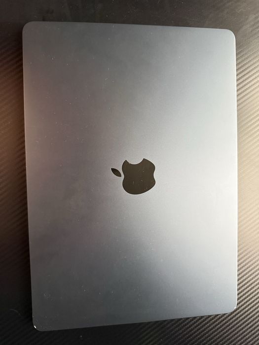 Macbook Air 2024 M3 8GB