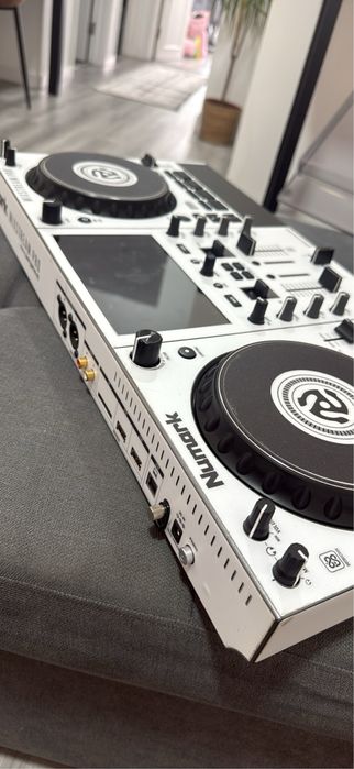 Controladora de Dj Numark mixstream pro go