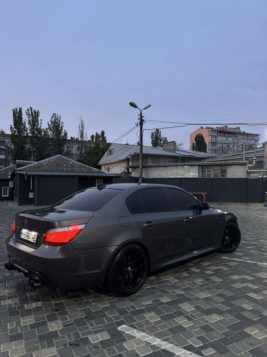 Продам BMW e60 м57 2004 год