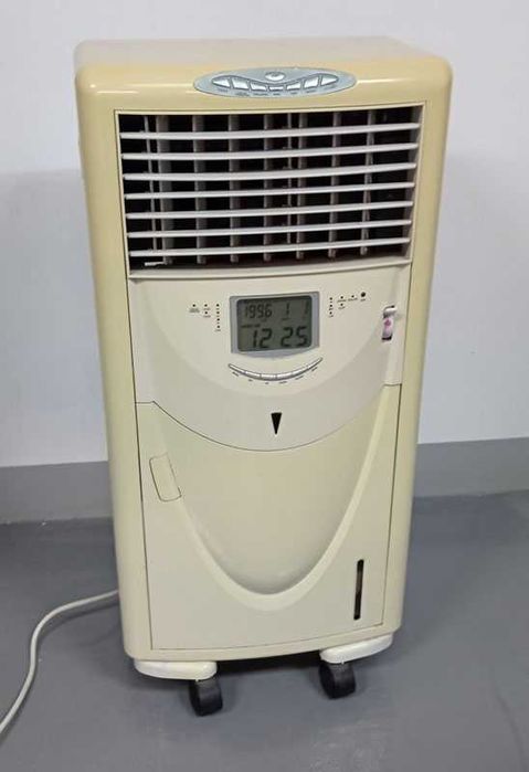 Grzejnik 1000 - 2000 W / Jonizator / Nawilżacz  / Klimator w jednym