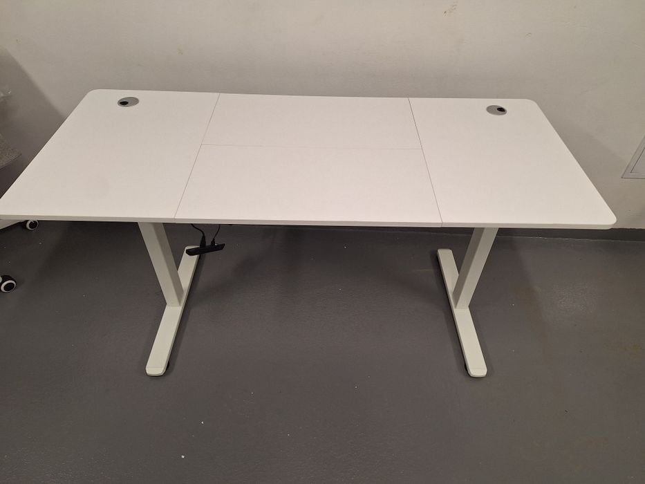 Biurko z elektryczną  regulacja  wysokosci 140na 60