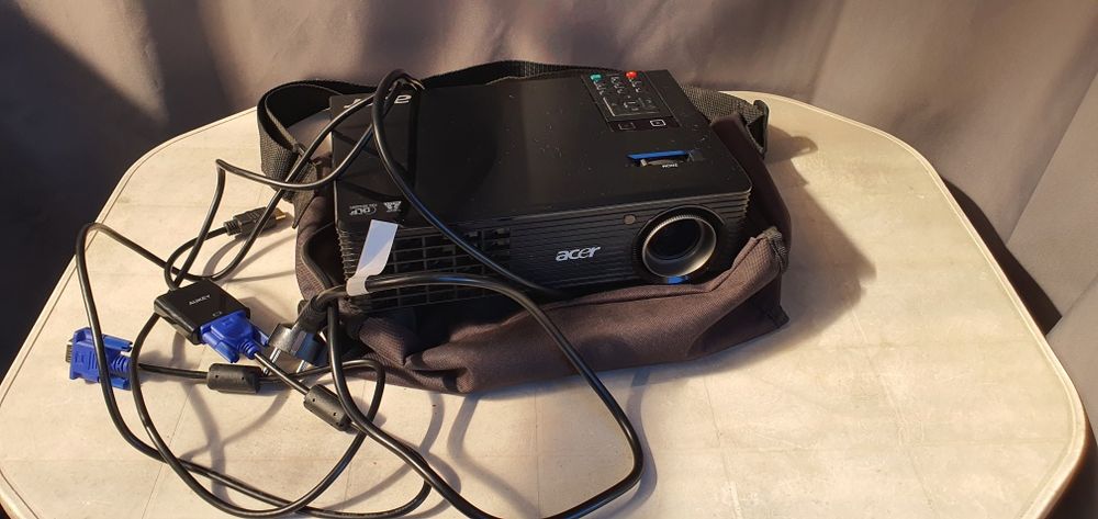 Projektor    Acer
