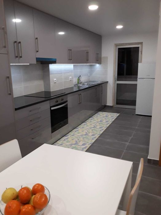 Quarto a 100metros da Escola de Ballet Annarella