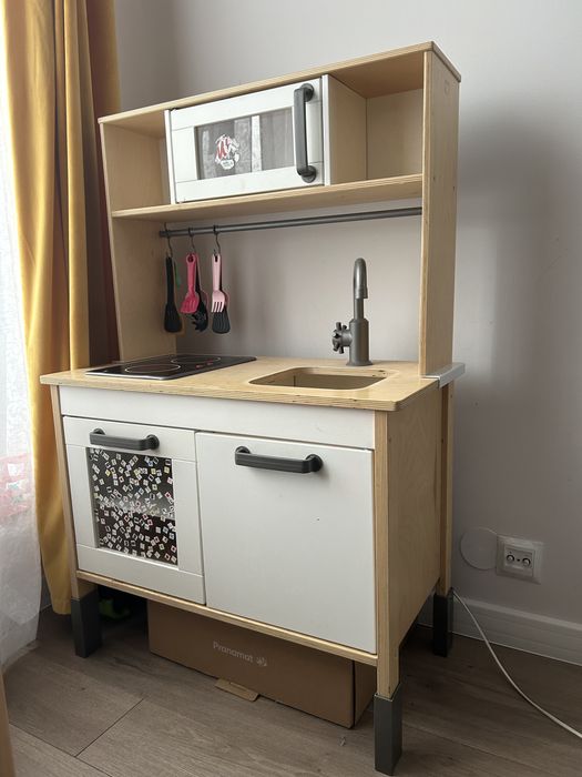 Kuchnia Ikea z wyposażeniem