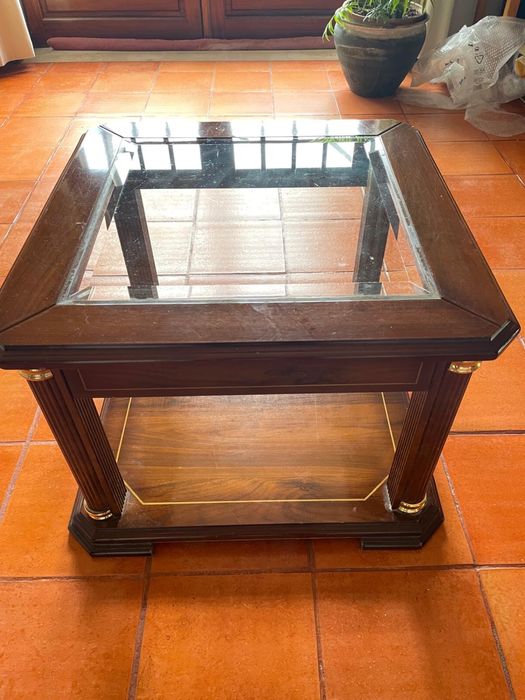 Mesa de apoio de vidro