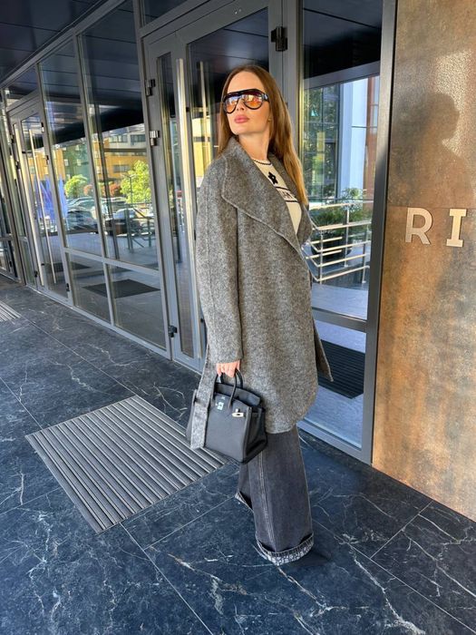 Пальто Max Mara сіре шерстяне