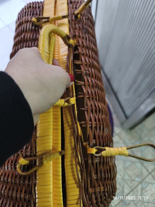 Cesta de piquenique em "palha" ( para restaurar)