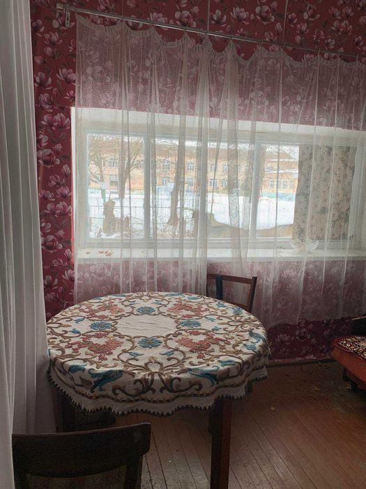 Продається частина будинку (4-х кімнатна квартира)