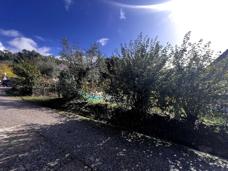 Moradia para obras totais - Sobral Basto