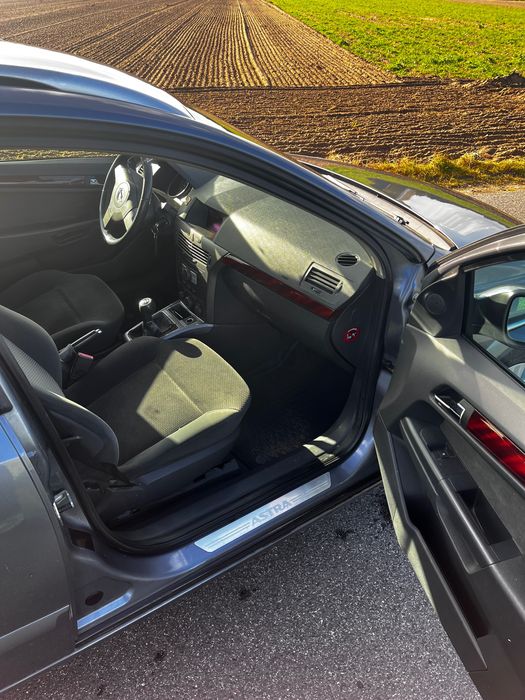 Opel Astra H Kombi 2004