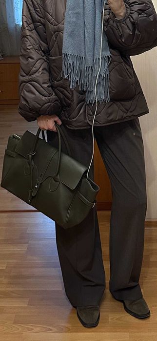 Зелена сумка велика під ноутбук