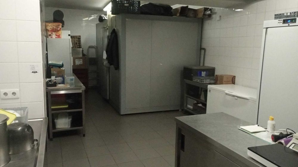 "Trespasse" Hamburgueria em Funcionamento