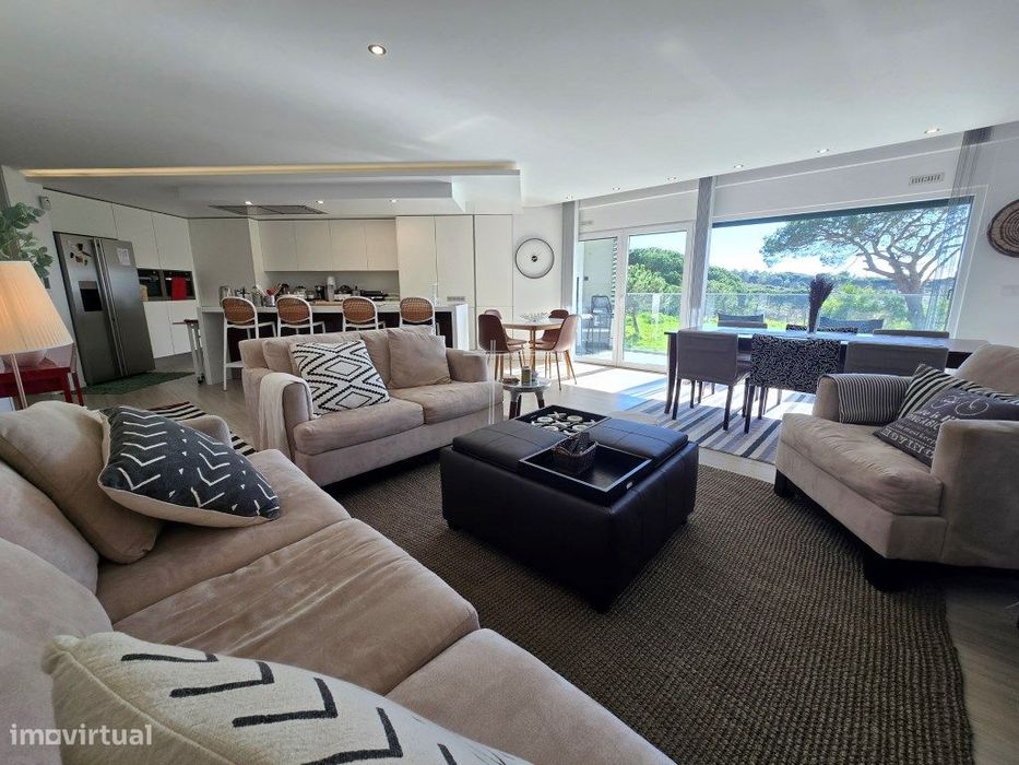 Apartamento T3, com varanda e parqueamento para 1 carro - Quinta de...