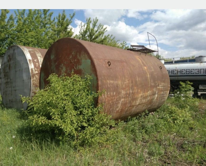Продам металеві бочки для палива
