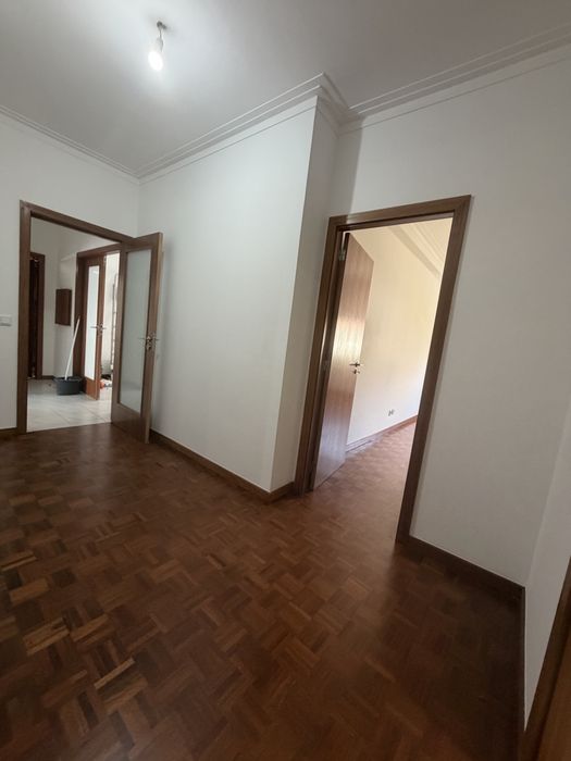 Andar Moradia T3 Remodelado para Arrendamento | São Cosme, Gondomar