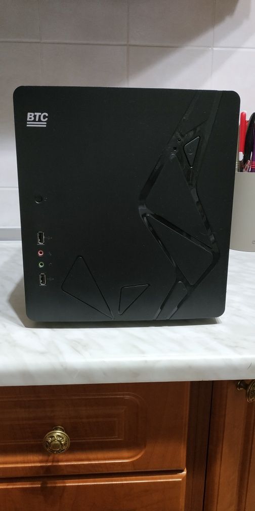 Корпус ПК (micro ATX): 1 500 грн. - Комплектующие и аксессуары ...