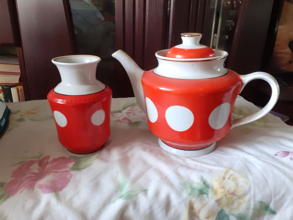 Заварочный чайник+ вазочка!