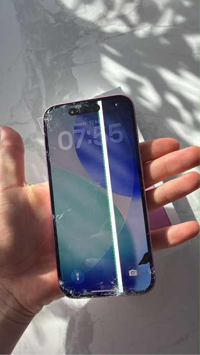 Serwis IPhone - Wymiana wyświetlaczy , bateri i tyłów