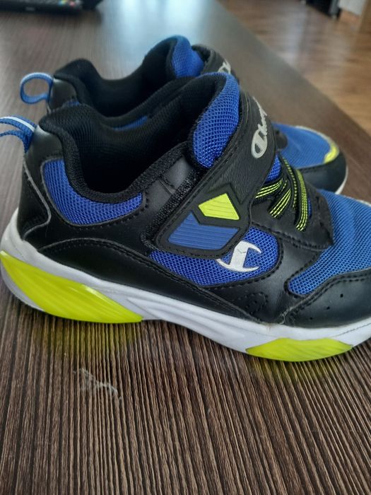 Adidasy Champion