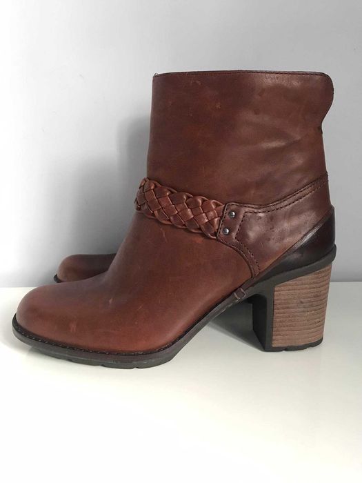 Полу сапоги Clarcs ботинки Р.41/42 ст.27см натур. кожа ботильйоны