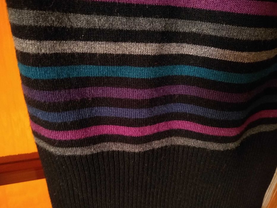 Louise Orop  Elegancki sweter z luźnym golfem, 50% Merino, Rozmiar M-L