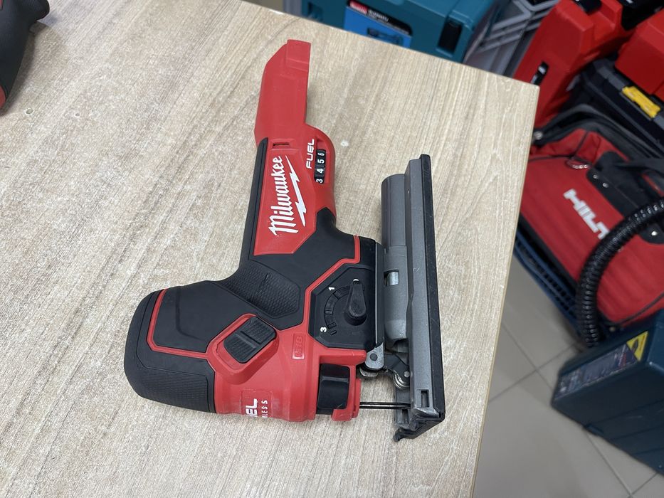 Milwaukee M18 FBJS / безщітковий лобзик Мілвокі 18V