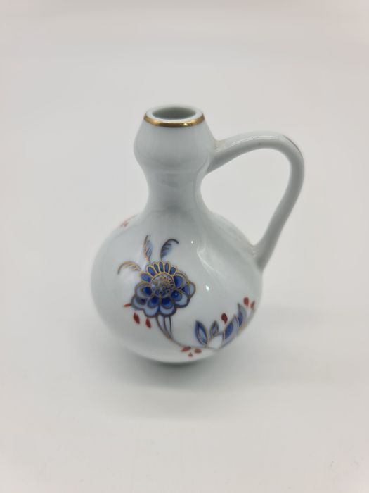 Miniature Porcelain Tea Pot64550418619010122