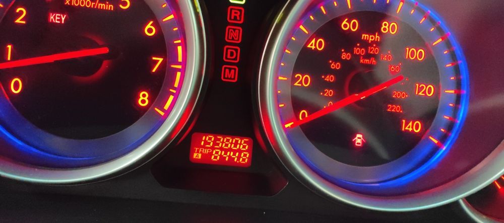 Мазда СХ 9  8800₴ возможен обмін