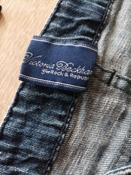 Spodnie jeansowe Viktoria Beckham