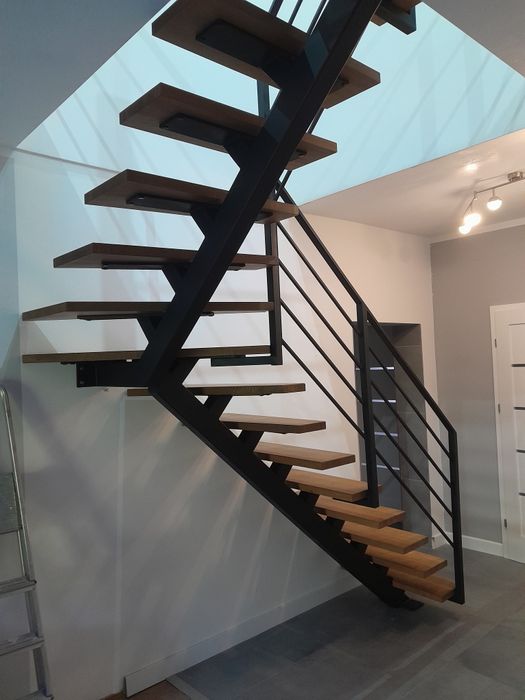 Schody zewnętrzne metalowe