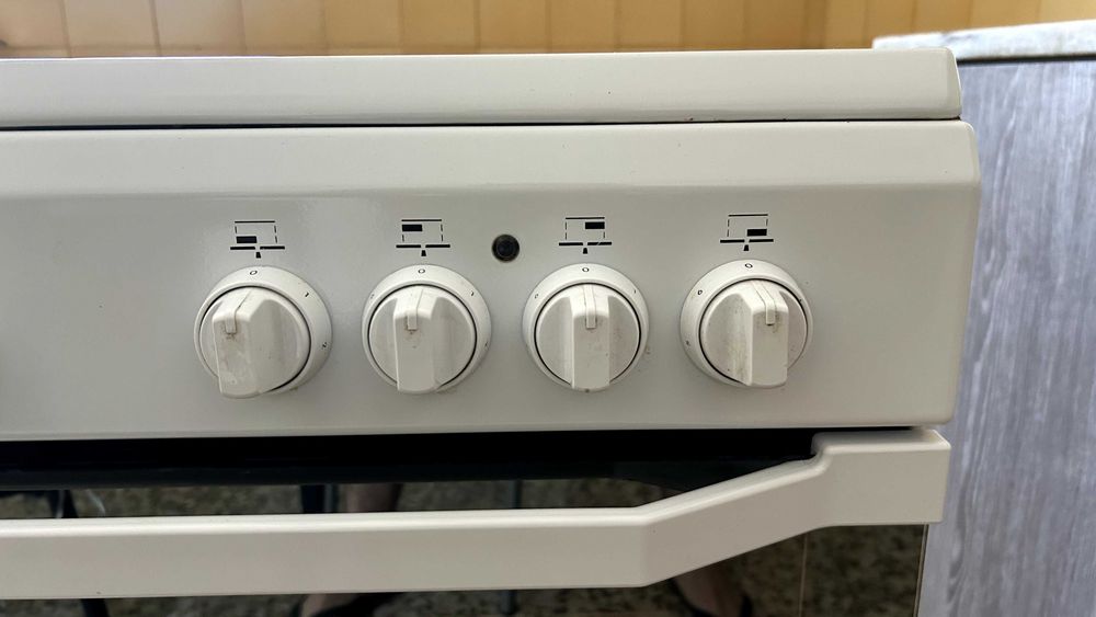 Fogão e Forno Elétrico INDESIT