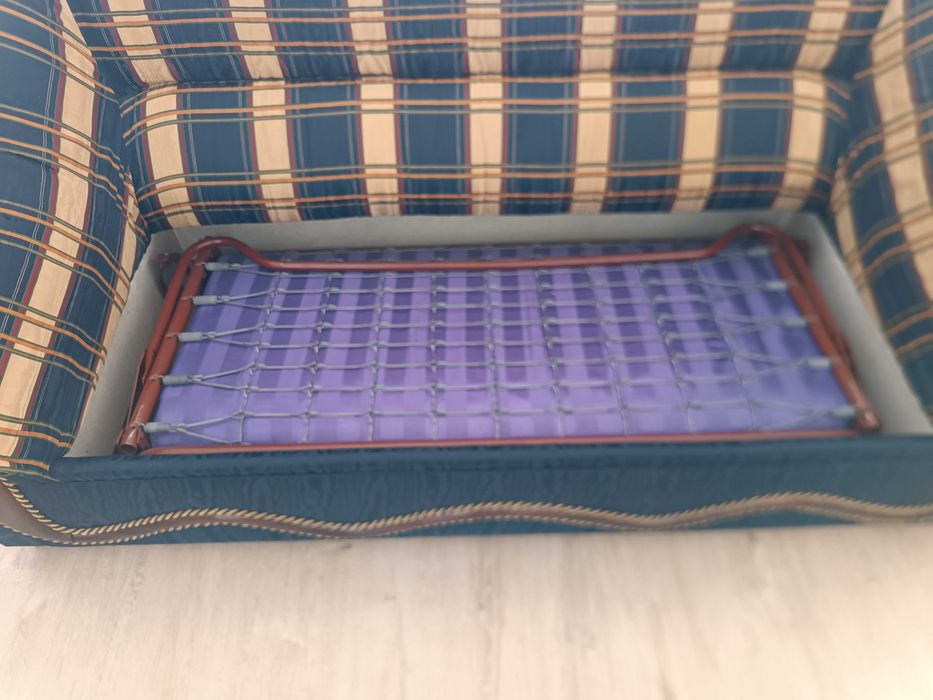 Sofá cama (3 lugares) + 2 sofás individuais