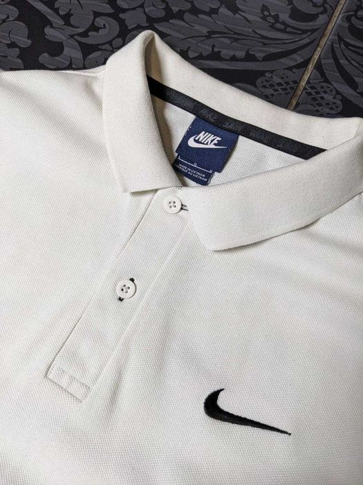 Белоснежное поло Nike