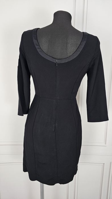 Sukienka damska mała czarna surowo wykończona r S Mango