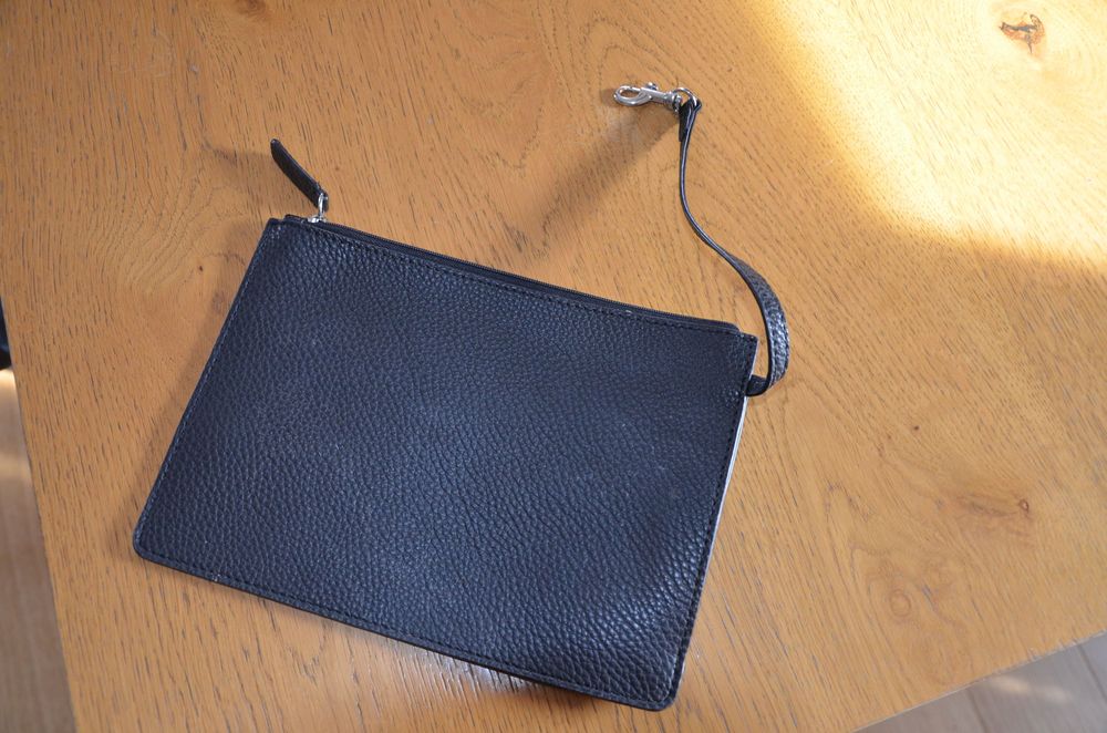 Calvin Klein kosmetyczka wkładka do torebki  czarna