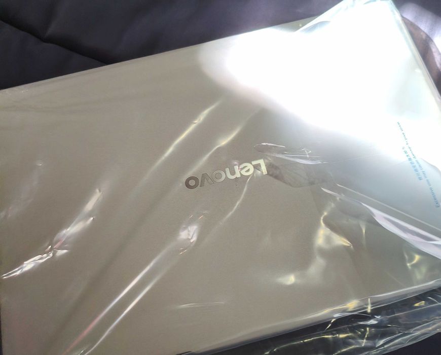 Portátil Lenovo 32GB RAM Novo