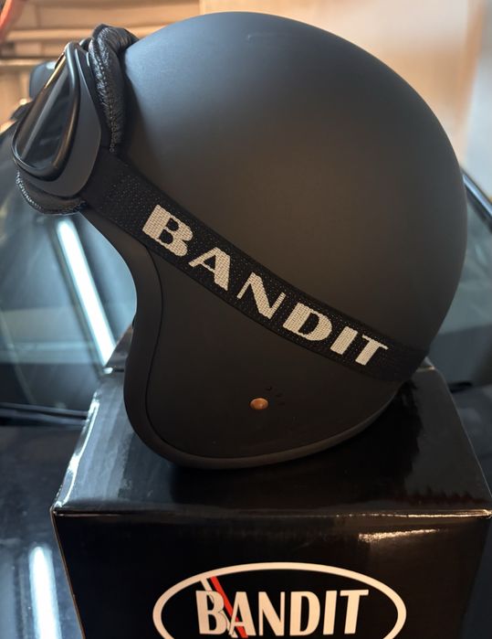 Capacete Bandit + Óculos