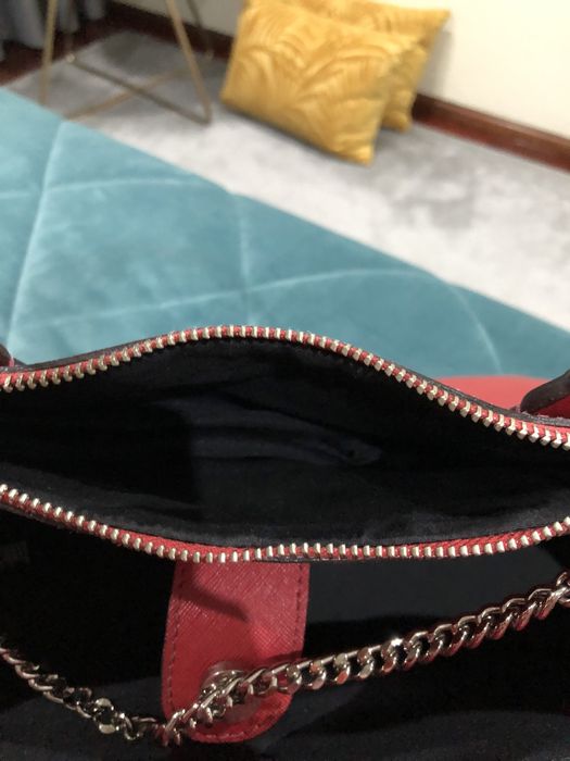 Vendo mala vermelha Schütz como nova
