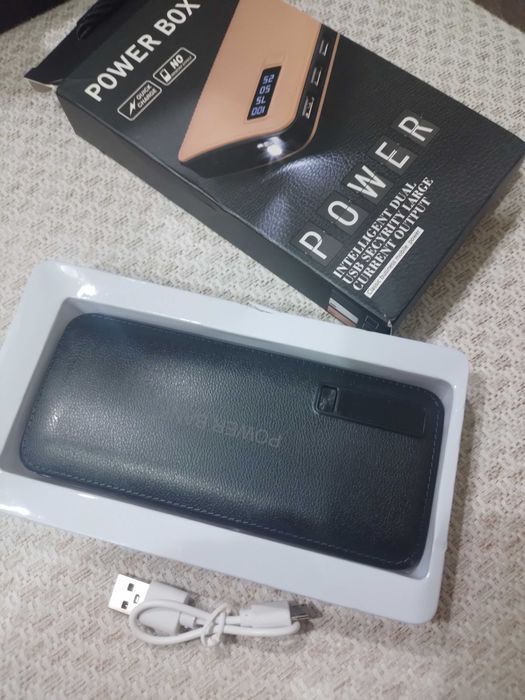 павербанк новий з ліхтарем