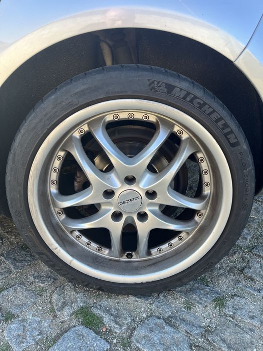 Jantes Dezent 18 com pneus