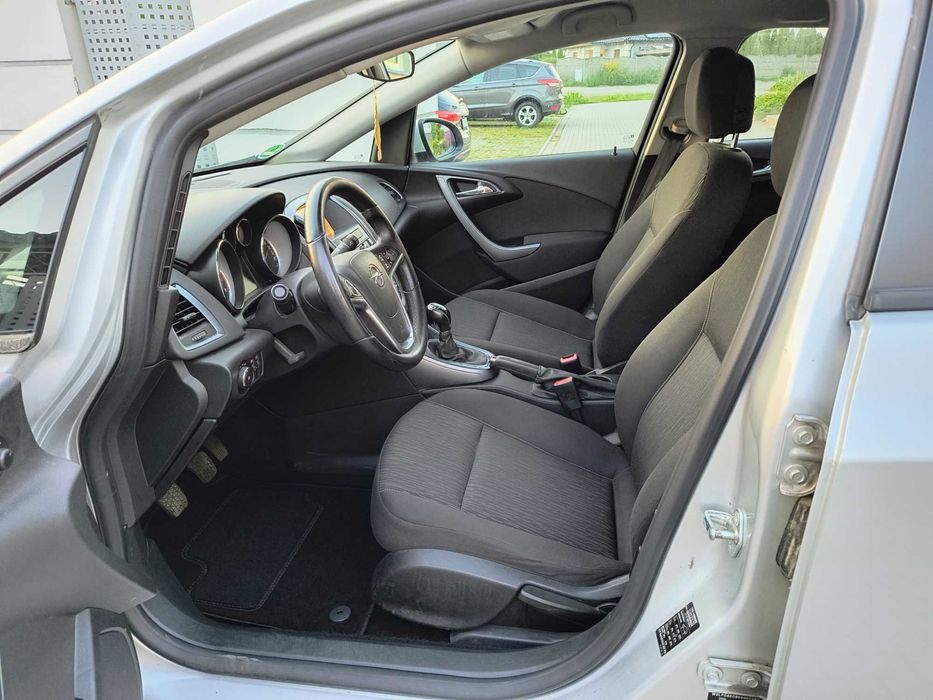 opel astra 2014r 1.4 TURBO 140KM NAVI 152tyś km ŁADNE AUTO
