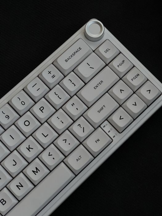 Беспроводная игровая механическая клавиатура royal kludge rk r65 65%