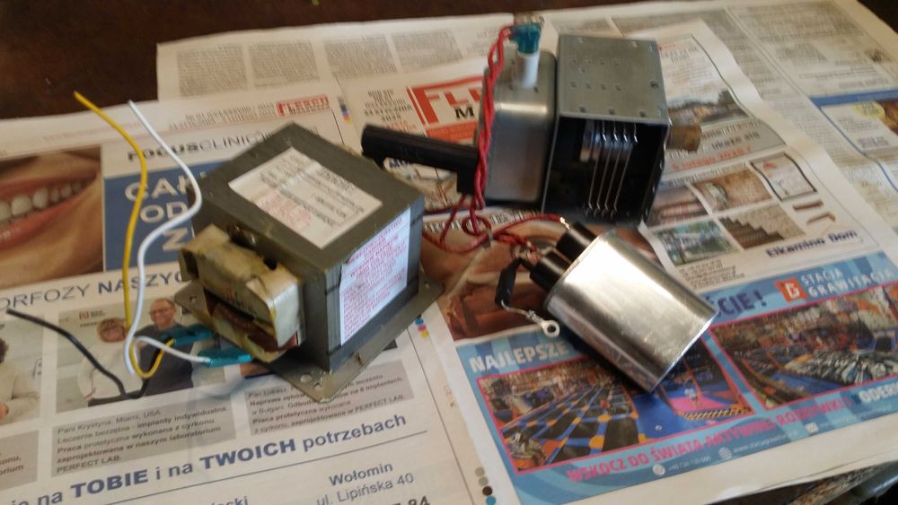 transformator mikrofalówki 220v